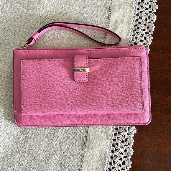 kate spade Handbags - Kate Spade Wallet Wristlet